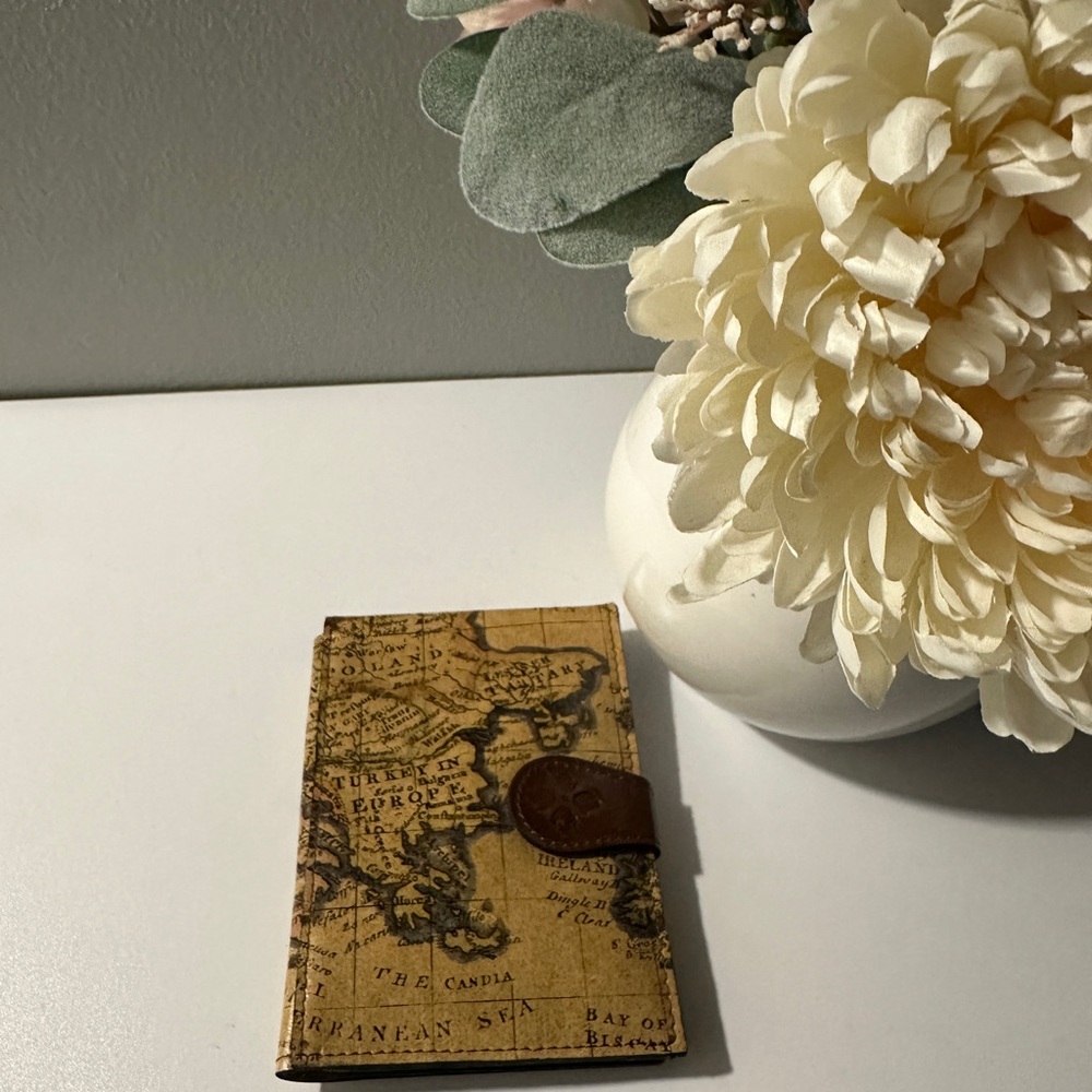 Patricia Nash Travel Companion